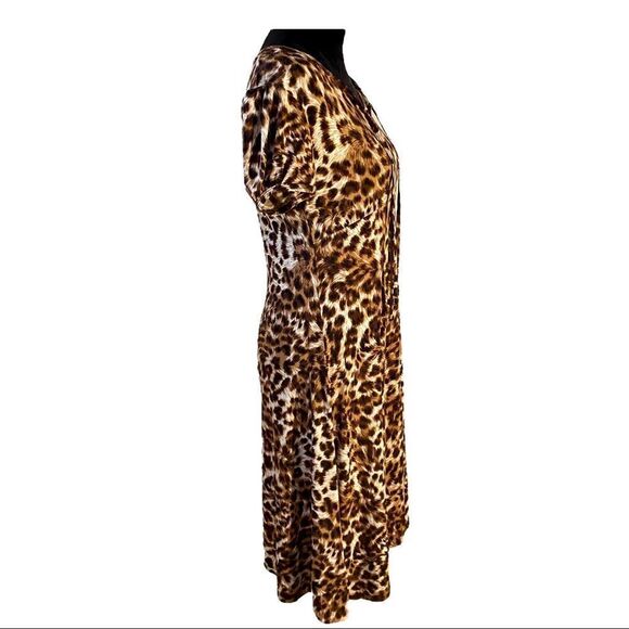 Susan Lawrence Leopard Print Short Sleeve MIDI - Picture 4 of 5